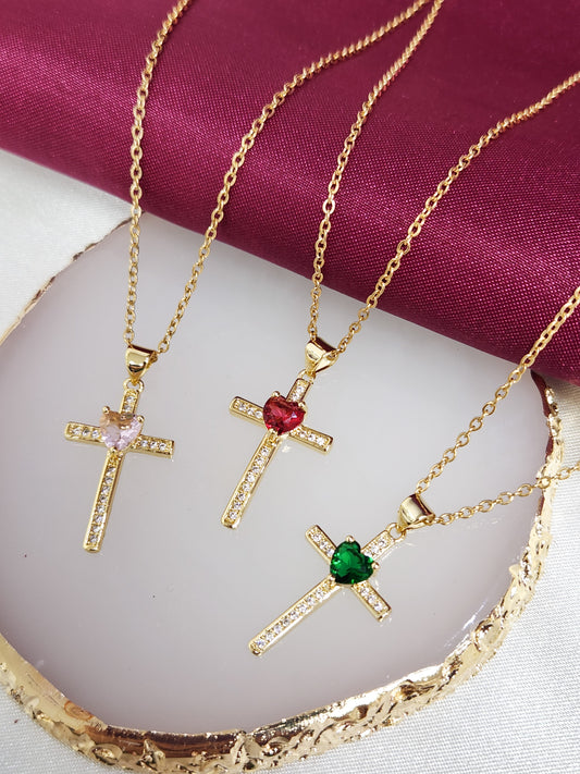 Collar cruz corazon zirconia #KK