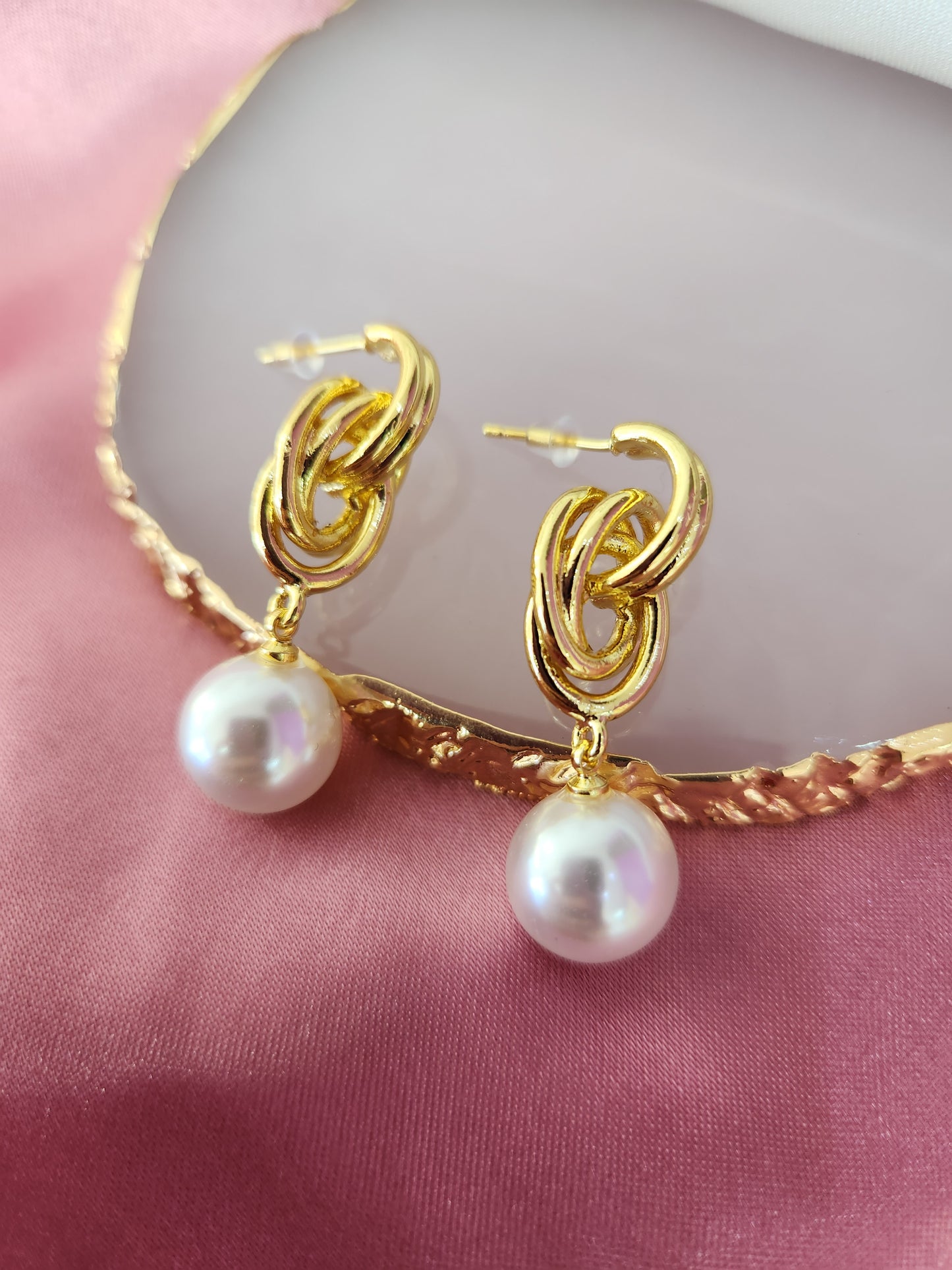 Aretes nudo con perla #143A