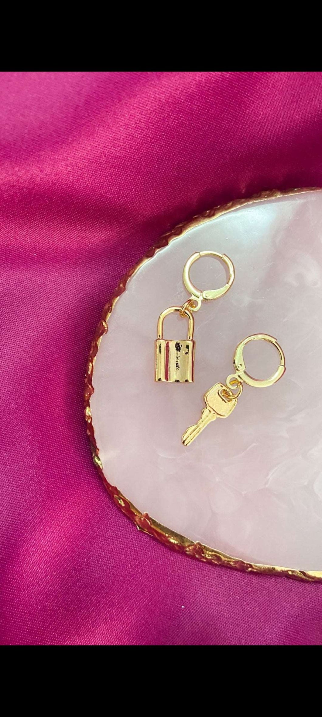 Aretes candado llave #i18 (par)