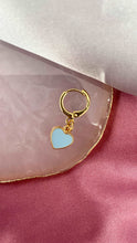 Cargar imagen en el visor de la galería, Arete corazon colores (1 pieza) #T9
