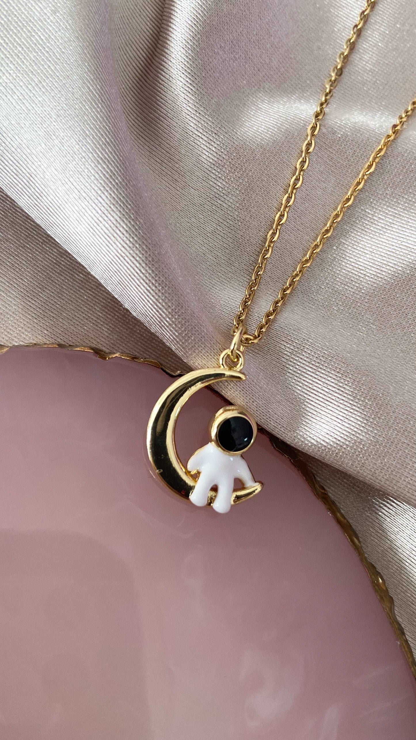 Collar astronauta