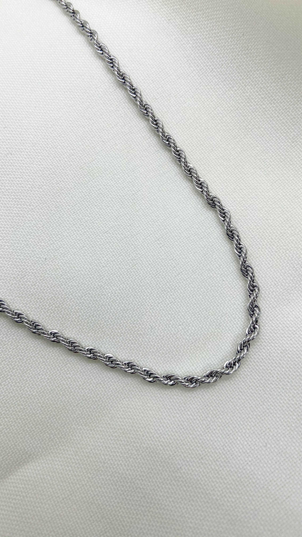 Cadena torsal plata