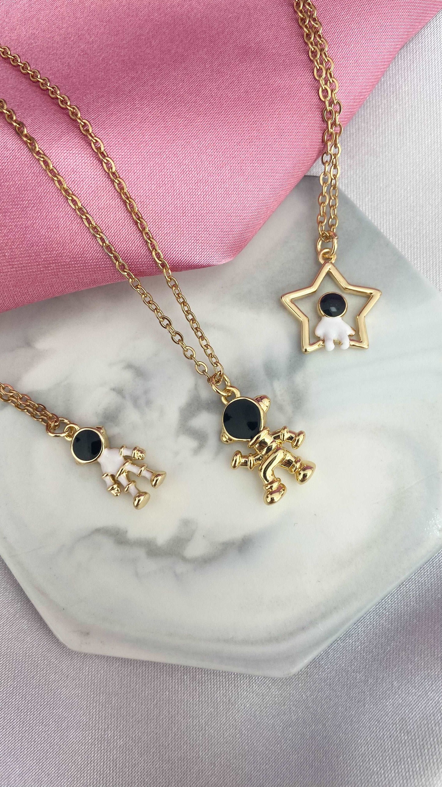 Collar astronauta