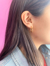 Cargar imagen en el visor de la galería, Arracadas chicas 13mm #118
