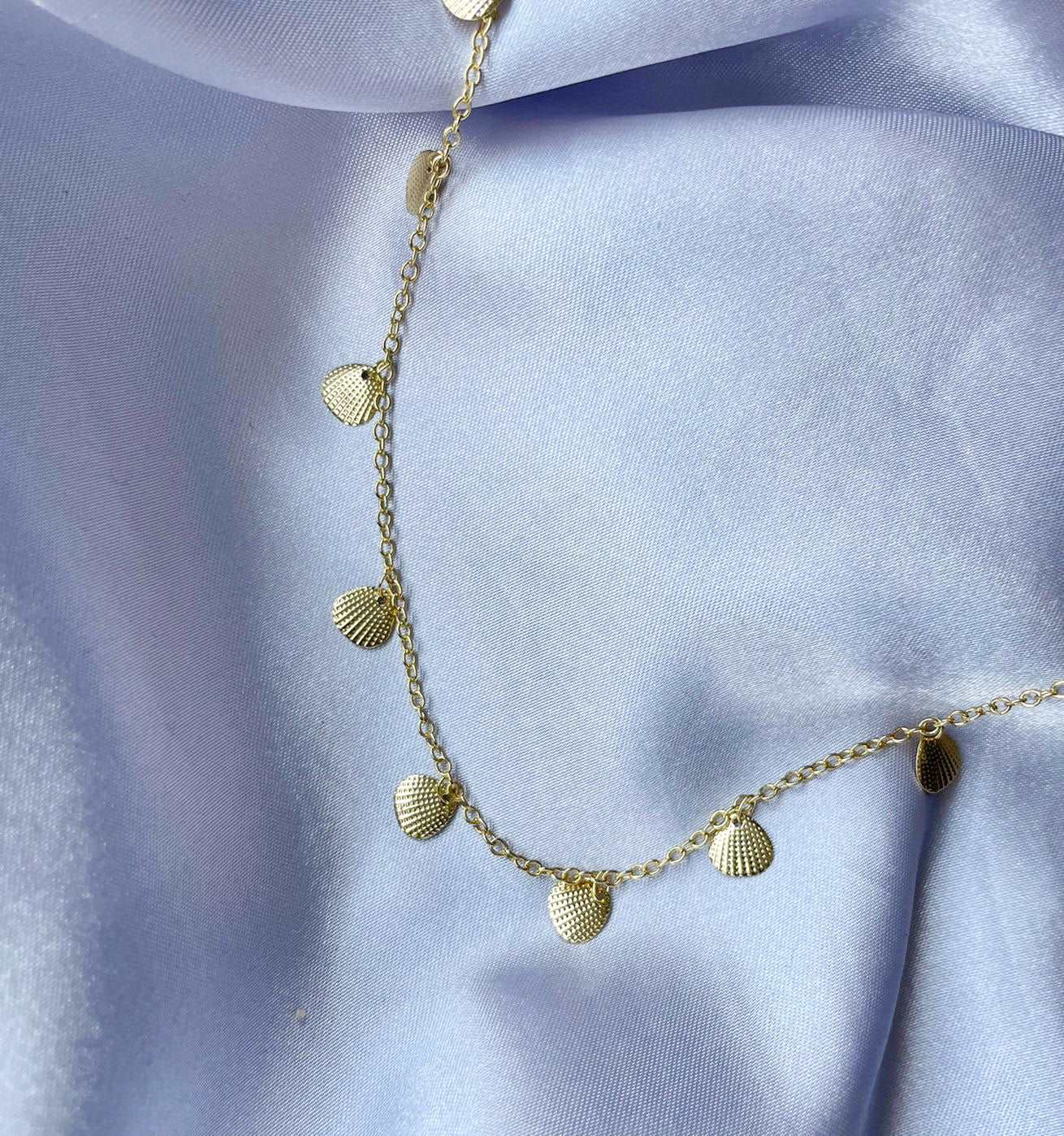 Choker conchas colgantes