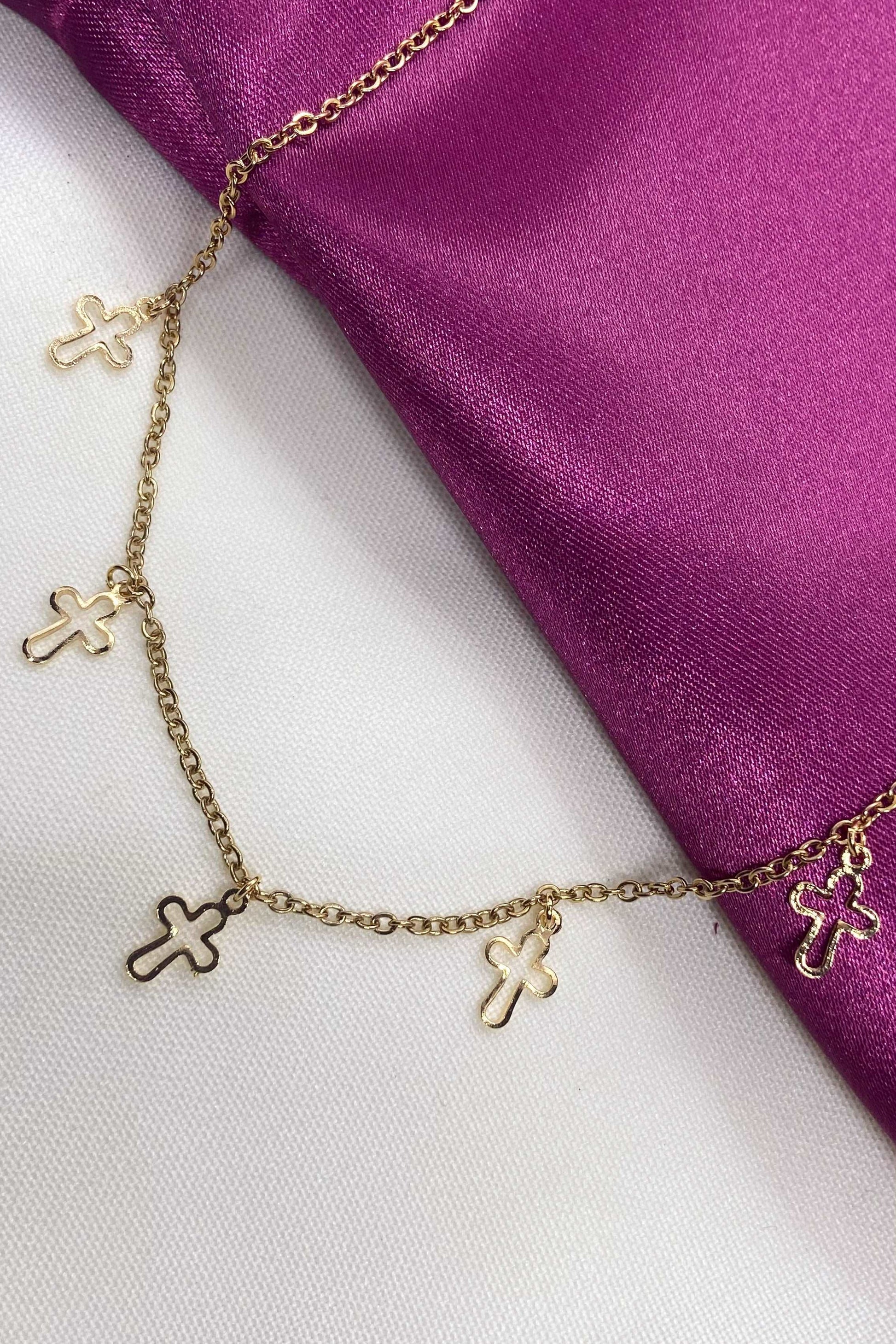 Collar 5 cruces huecas #v7