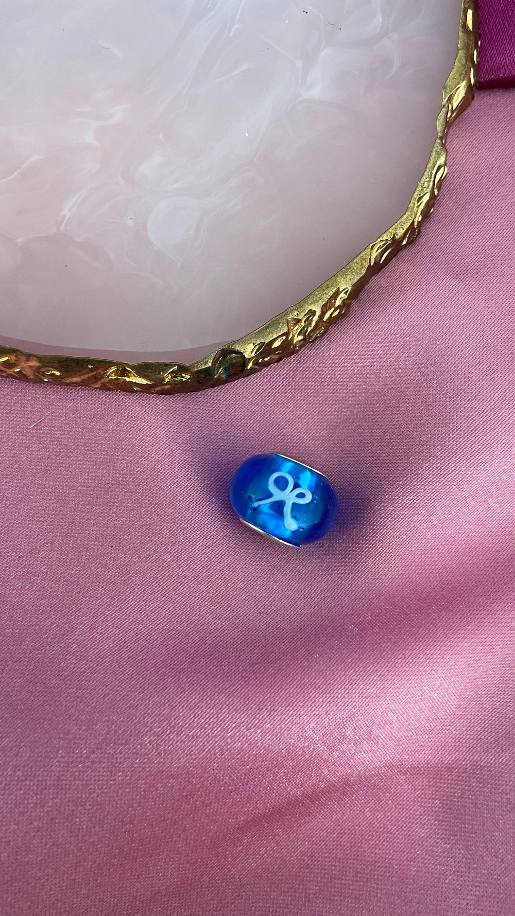 Dije para pulsera #94 fondo azul transparente figuras