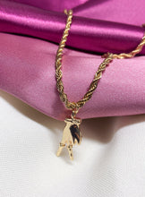 Cargar imagen en el visor de la galería, Collar mano amor y paz #P5 c/Cadena torsal
