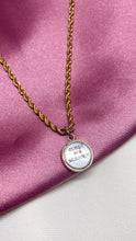 Cargar imagen en el visor de la galería, Collar Sagrado corazon #u11 con torsal dorada
