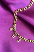 Cargar imagen en el visor de la galería, Collar personalizado gotica chica Cadena gruesa dorada
