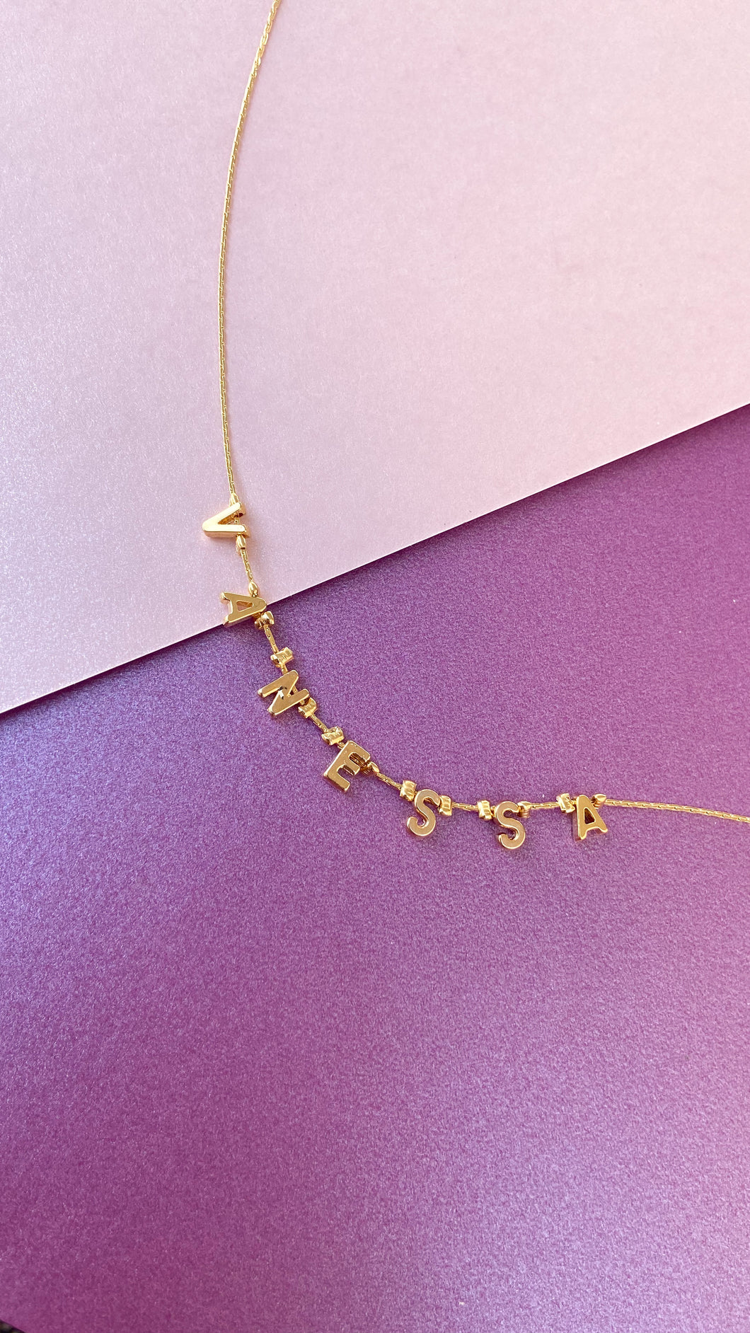 Collar personalizado letras separadas dorado letras