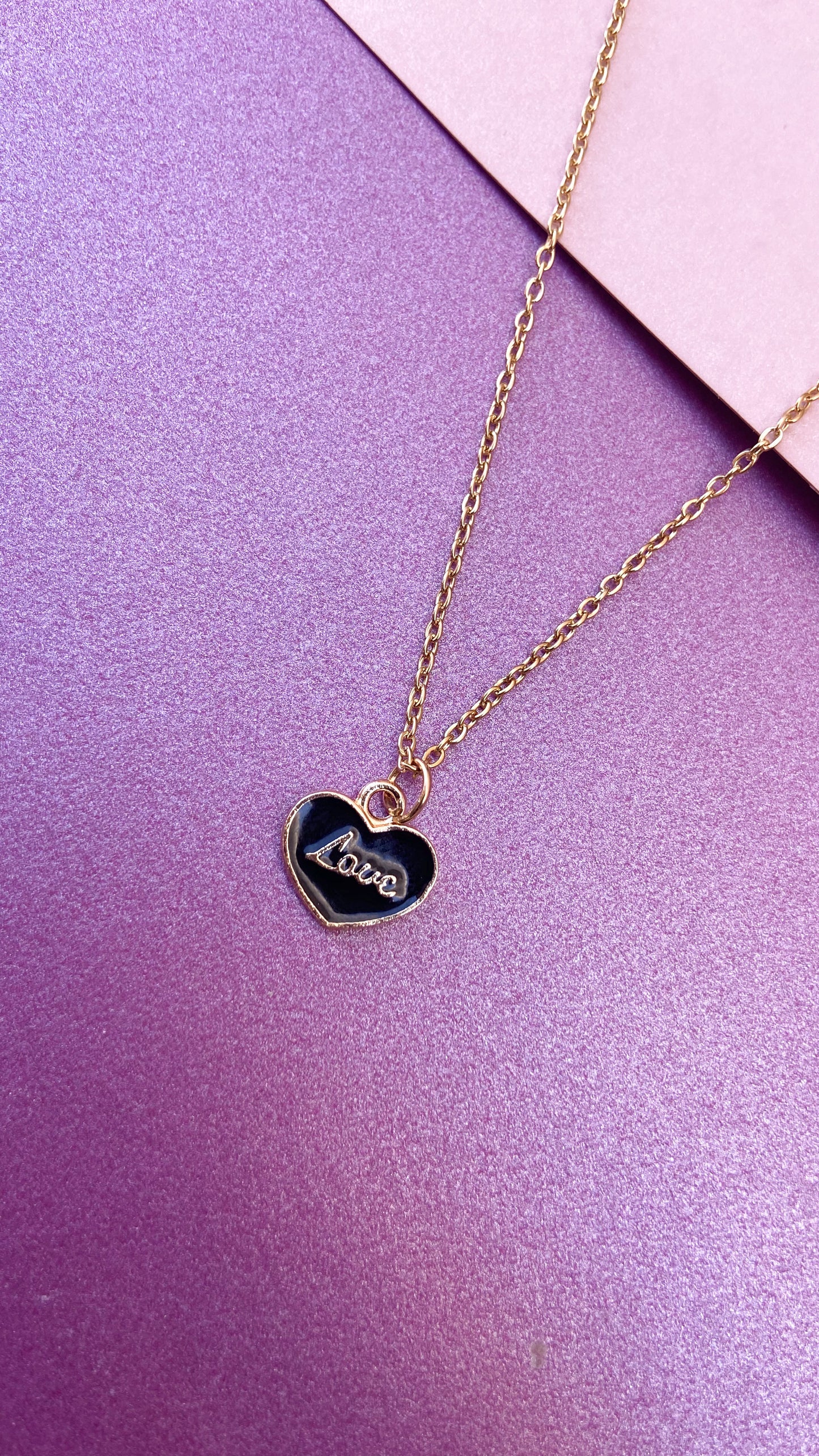 Collar Love negro #L0