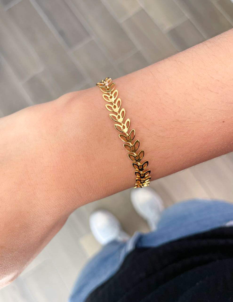 Pulsera flecha hueca