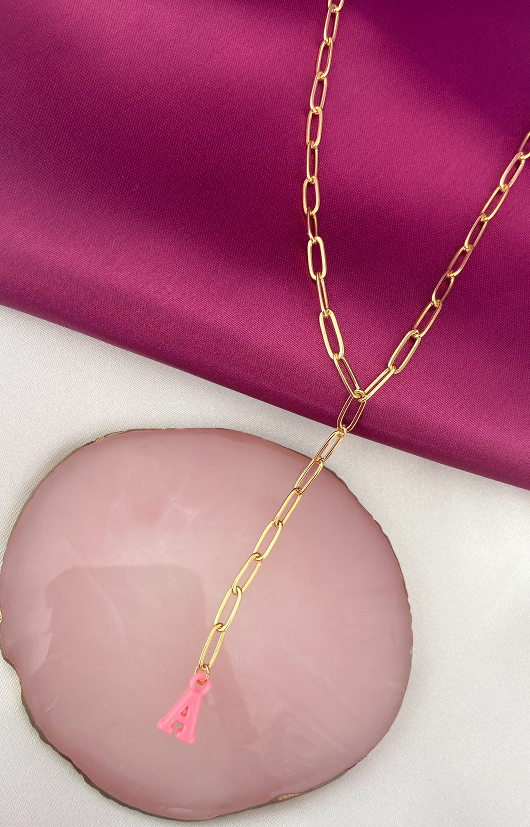 Collar eslabones delgados letra colgante