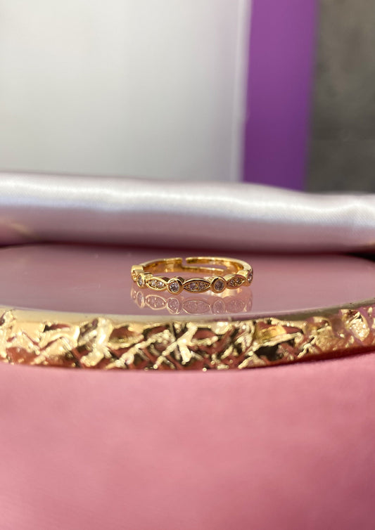 Anillo ovalado zirconias #134B