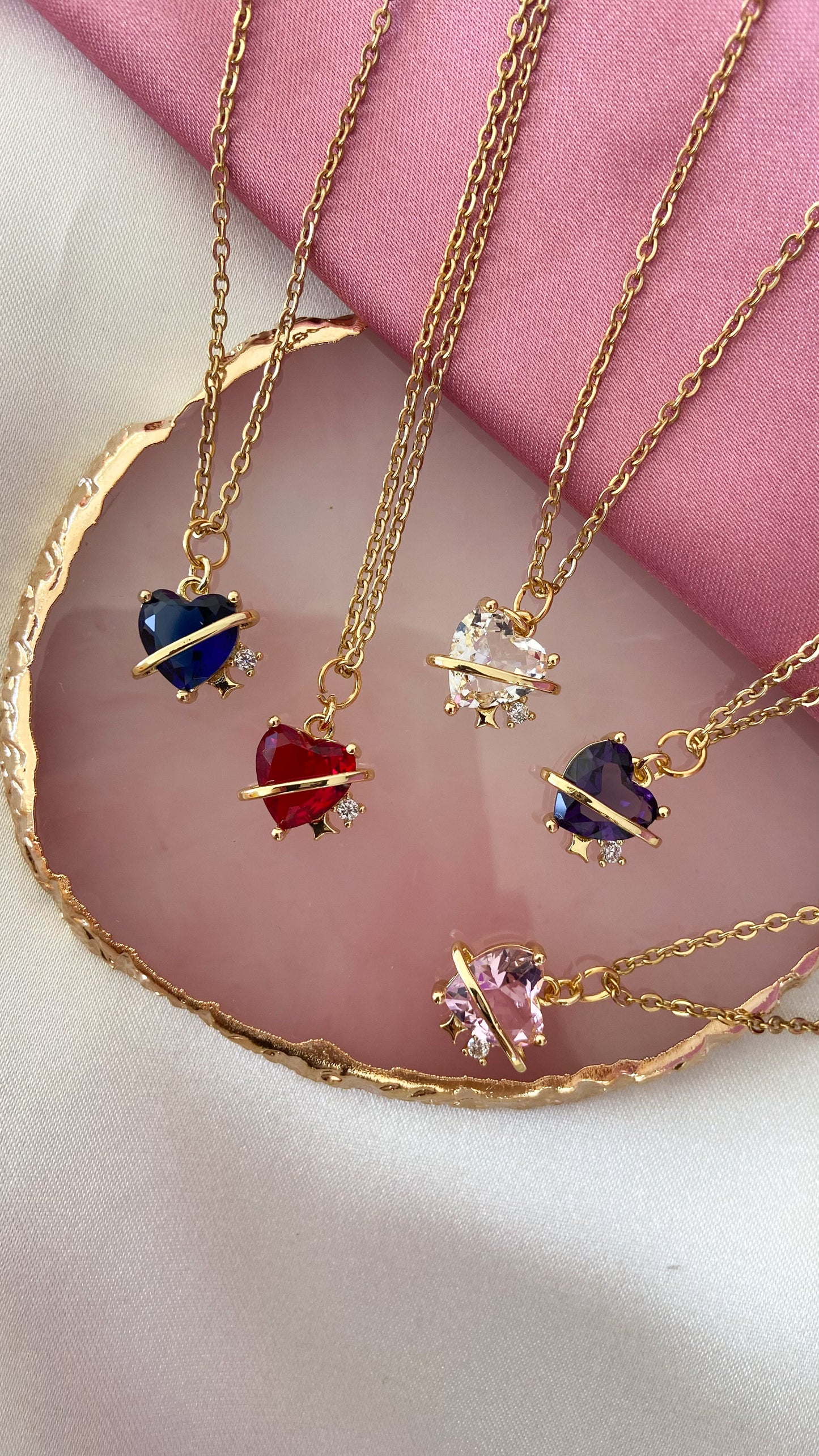 Collar corazon en orbita #DD