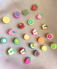 Cargar imagen en el visor de la galería, Collar Chapa frutas
