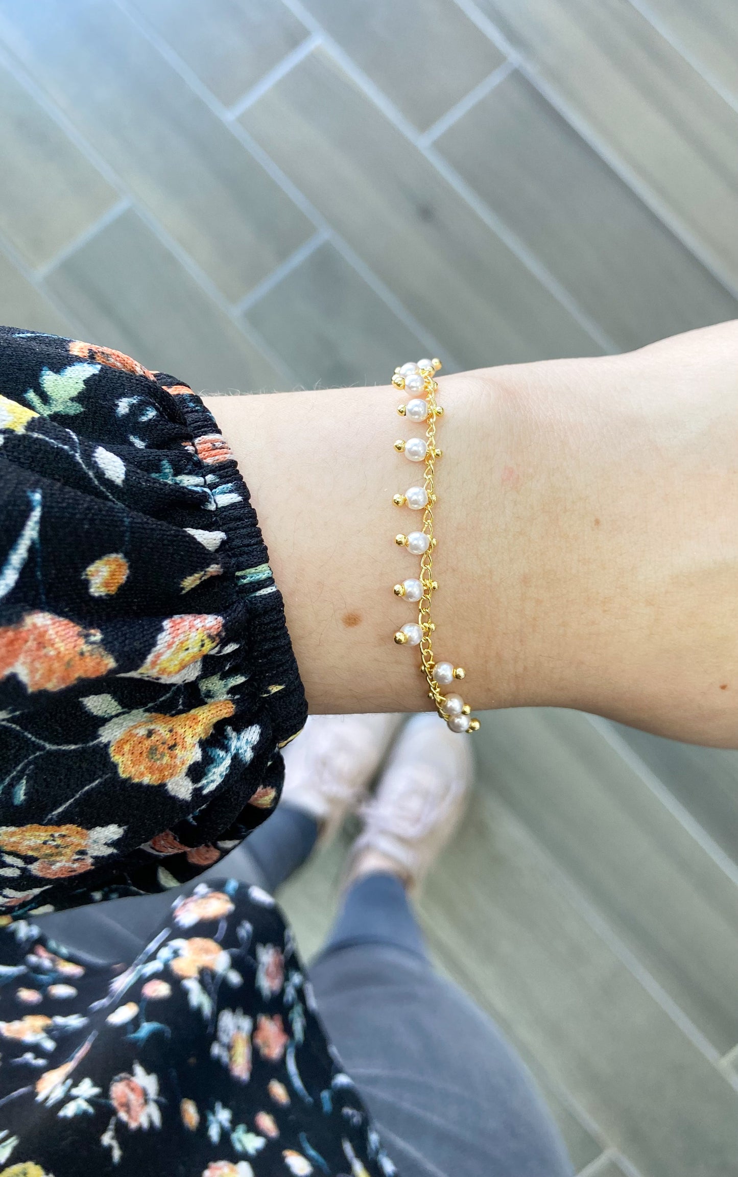 Pulsera perlas chicas colgantes #M11
