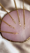 Cargar imagen en el visor de la galería, Collar paleta hielo #R1
