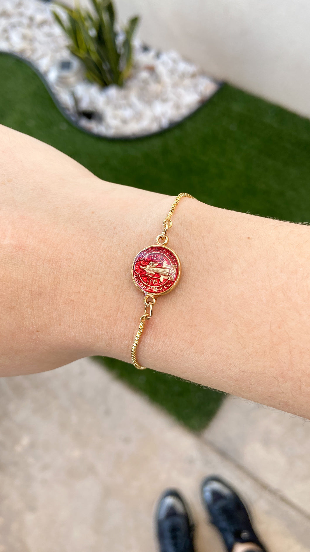Pulsera #17 San Benito guinda