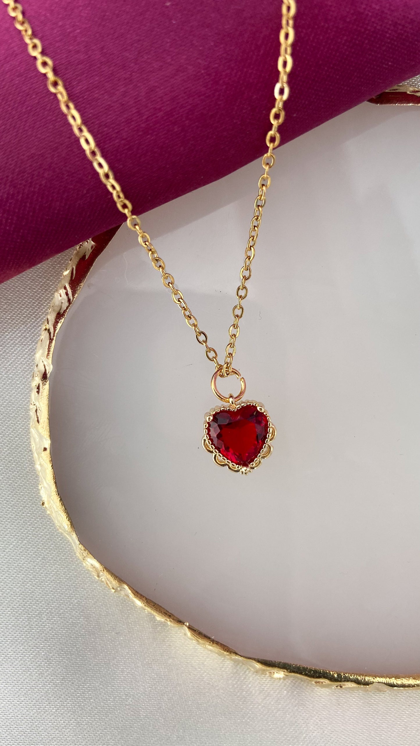 Collar corazon bordes rojo zirconia #KK