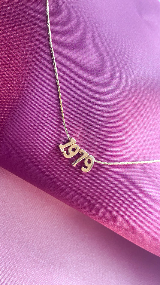 Collar fecha personalizado