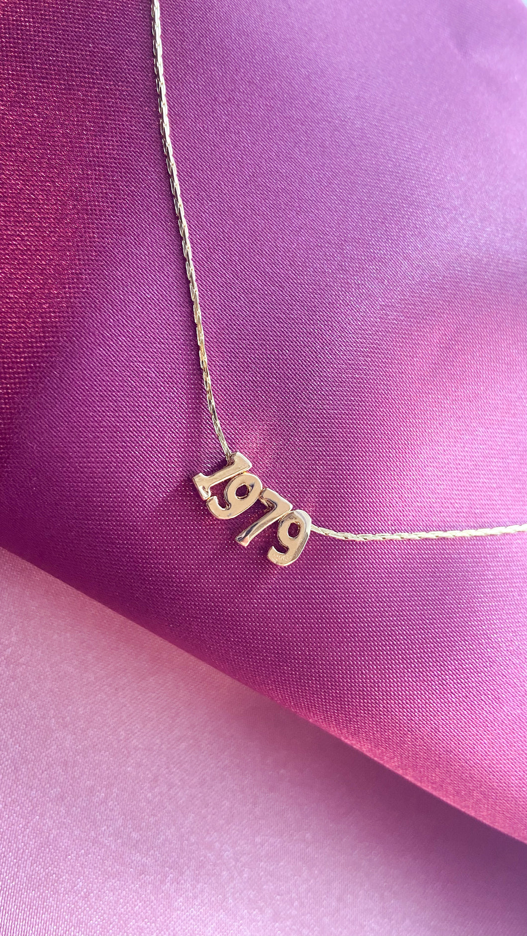 Collar fecha personalizado