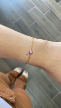 Cargar imagen en el visor de la galería, Pulsera ojo dorado acero #36
