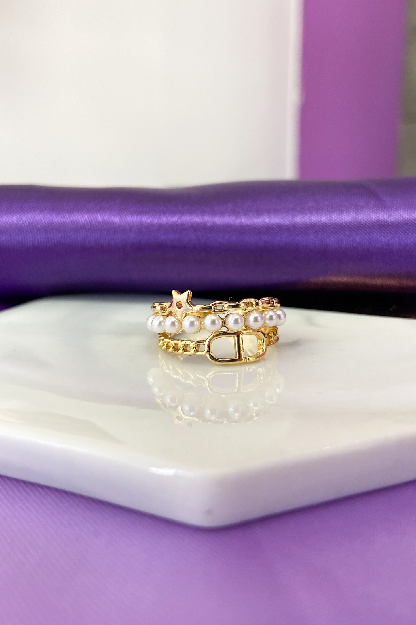 Anillo triple estrella, perla , cadena #102A