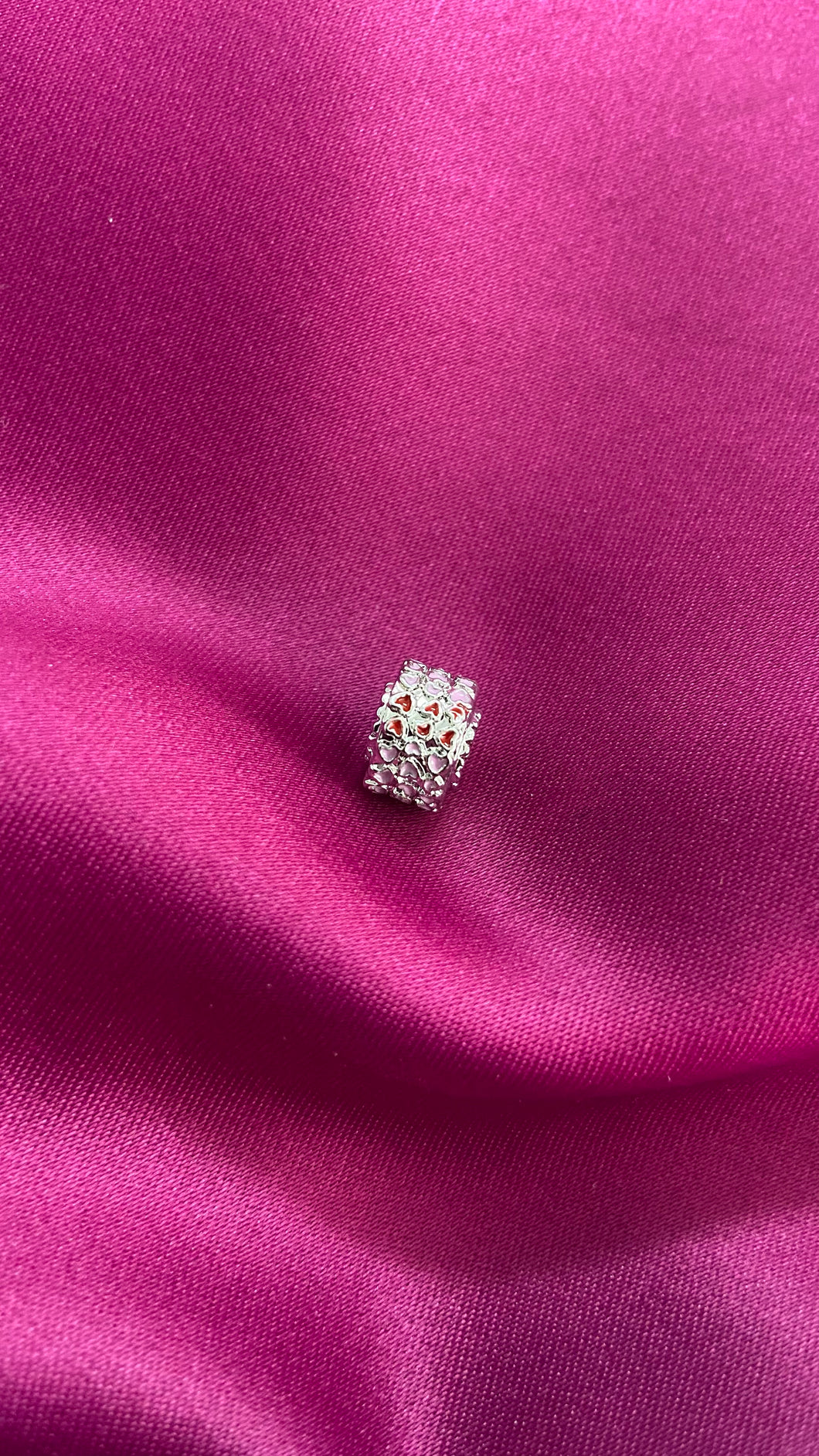 Dije para pulsera #32 rueda corazones mini rojo rosa