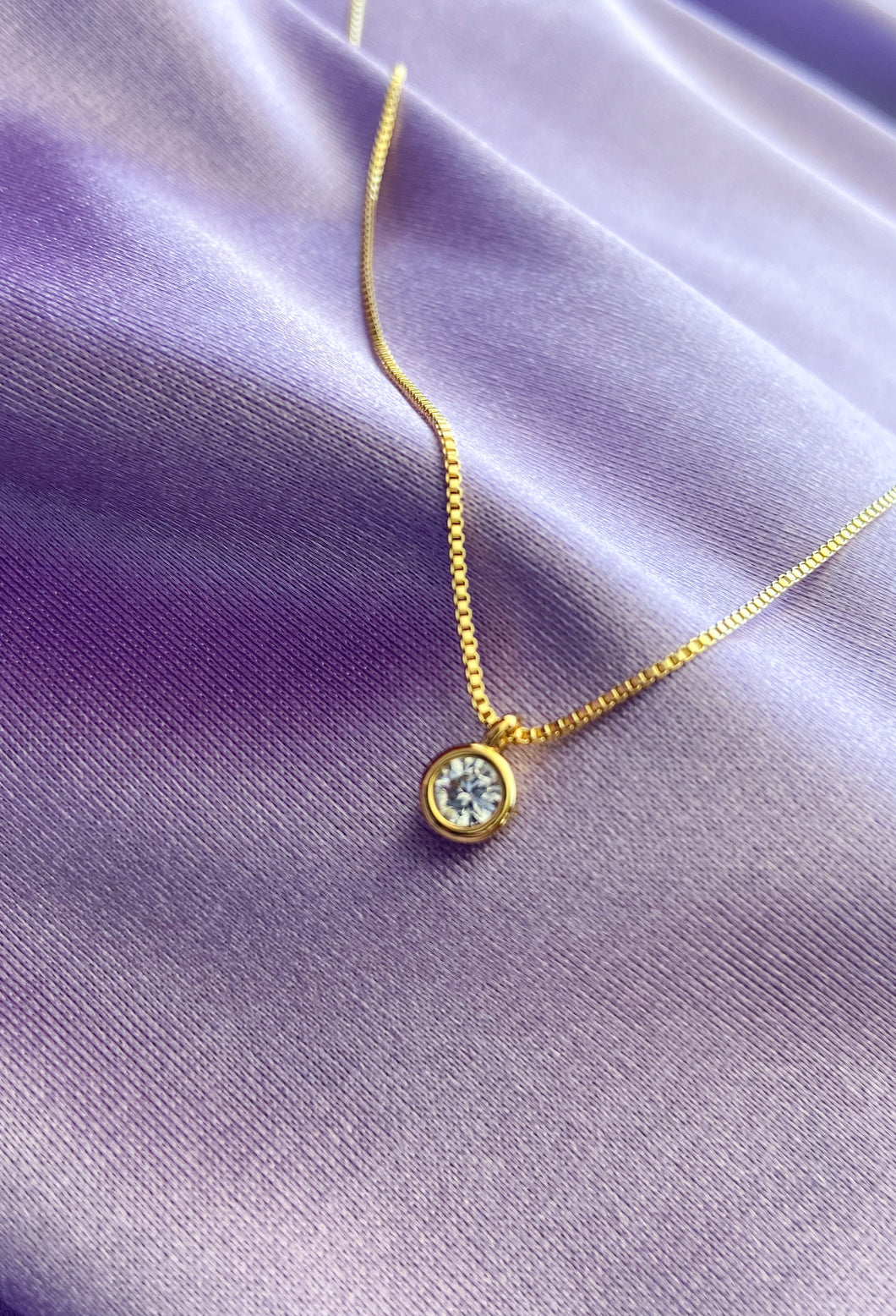Collar Chapa con circulo Zirconia mini #Y7