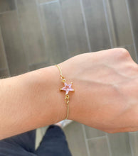 Cargar imagen en el visor de la galería, Pulsera Estrella mediana zirconia #EE1
