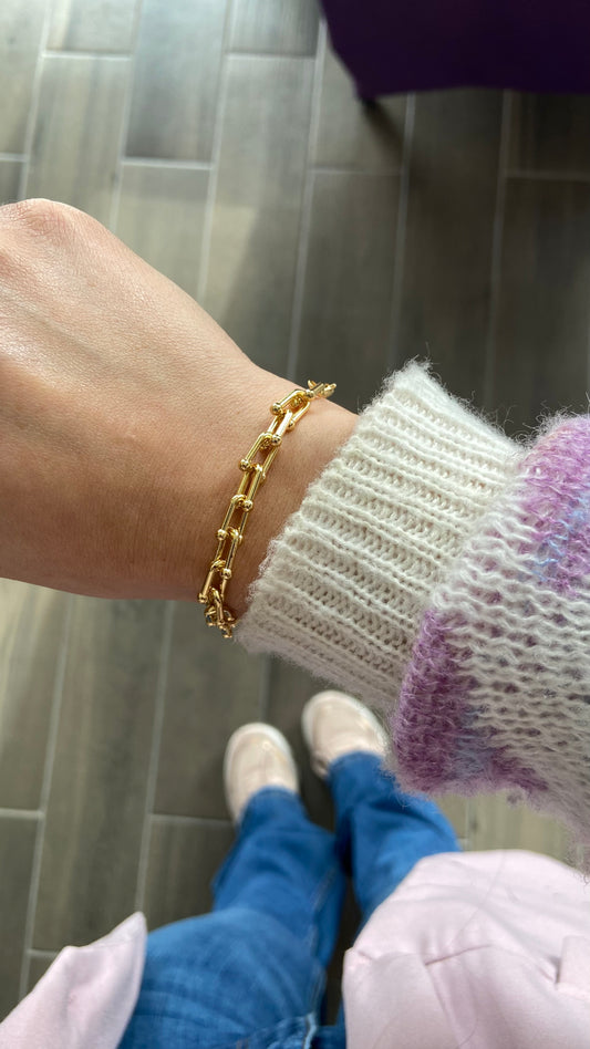 Pulsera herradura chica dorada #M8.2